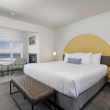 Surfland Hotel Lincoln City Room photo