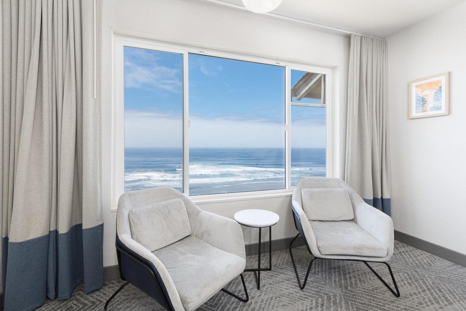 Surfland Hotel Lincoln City Room photo